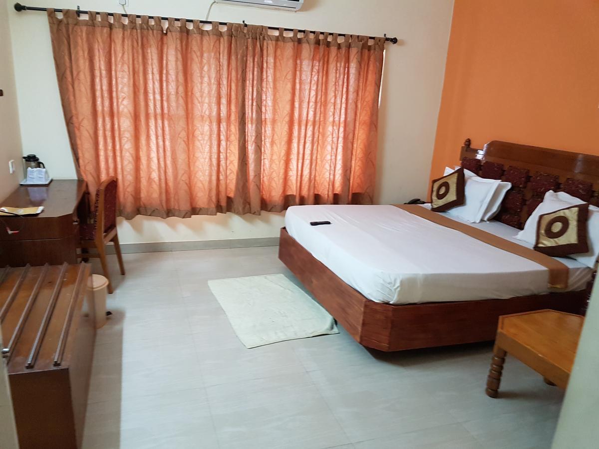 Hotel The Samrat Thiruvananthapuram Extérieur photo